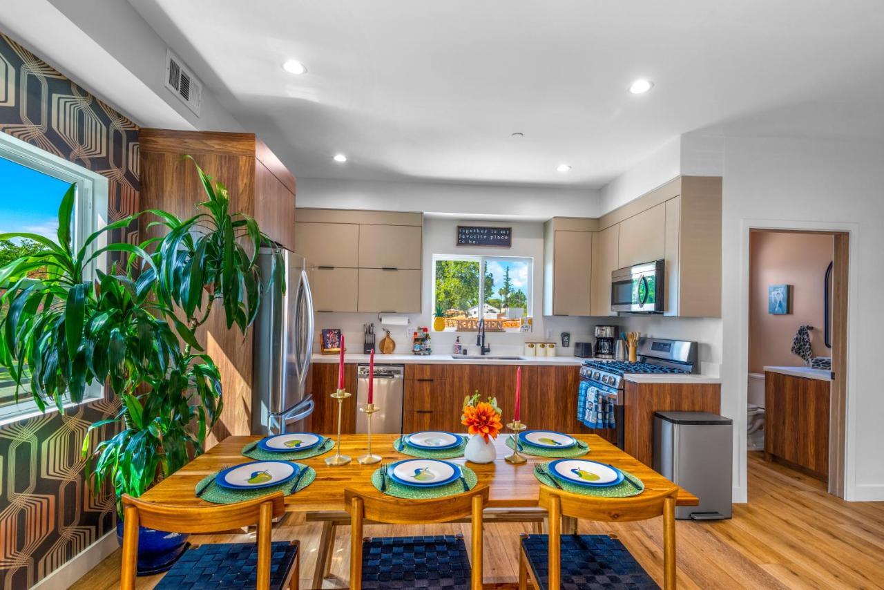 Stylish Sherman Oaks Townhouse 3bed + 3.5bath Master Apartamento
