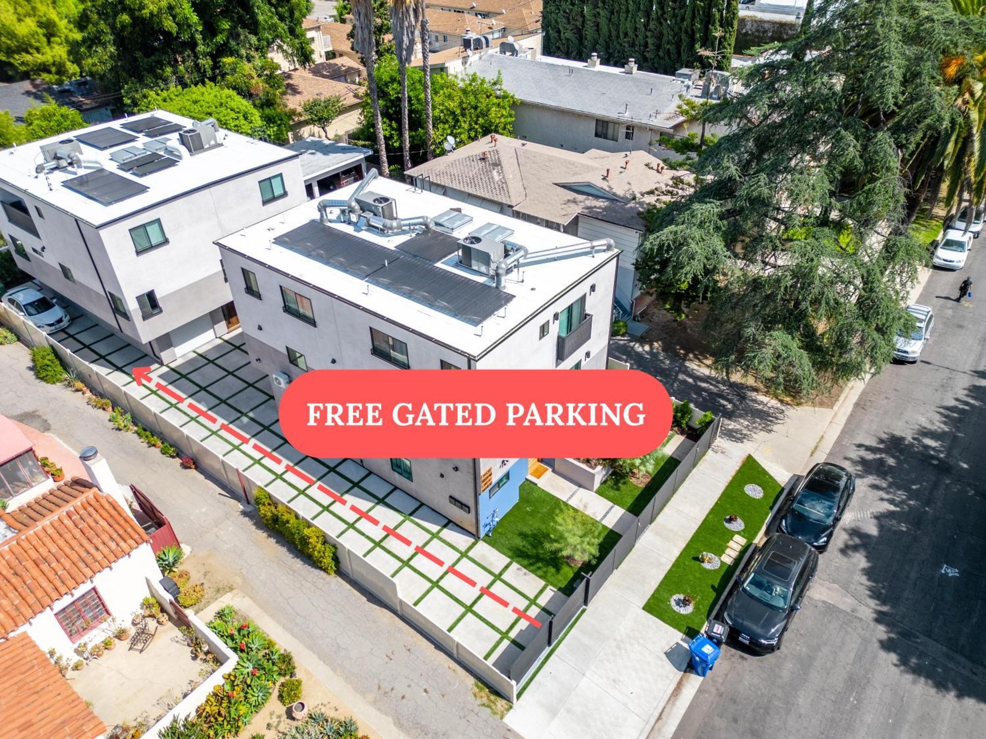 Stylish Sherman Oaks Townhouse 3bed + 3.5bath Master Apartamento
